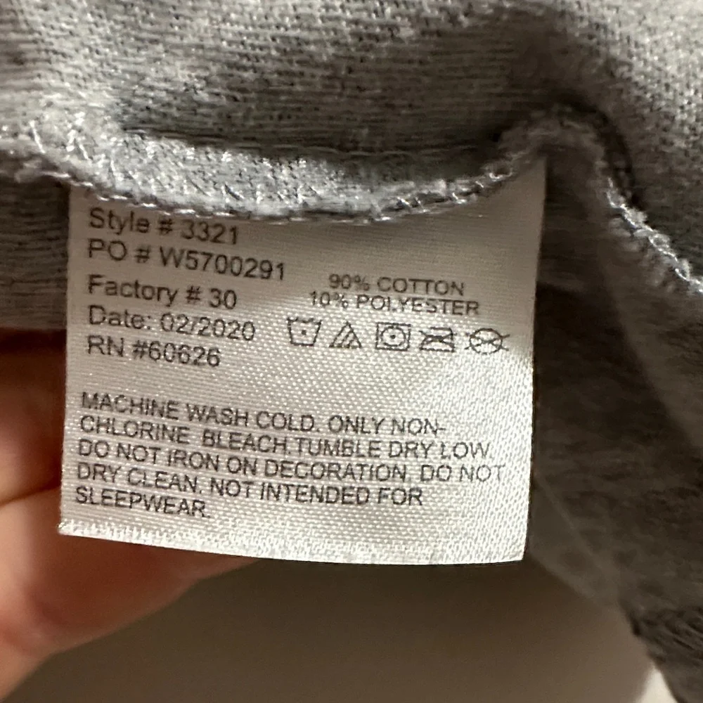 Gray Halloween Boo Kids T-Shirt EUC very soft comfortable Like new a fab fun top - Picture 6 of 7